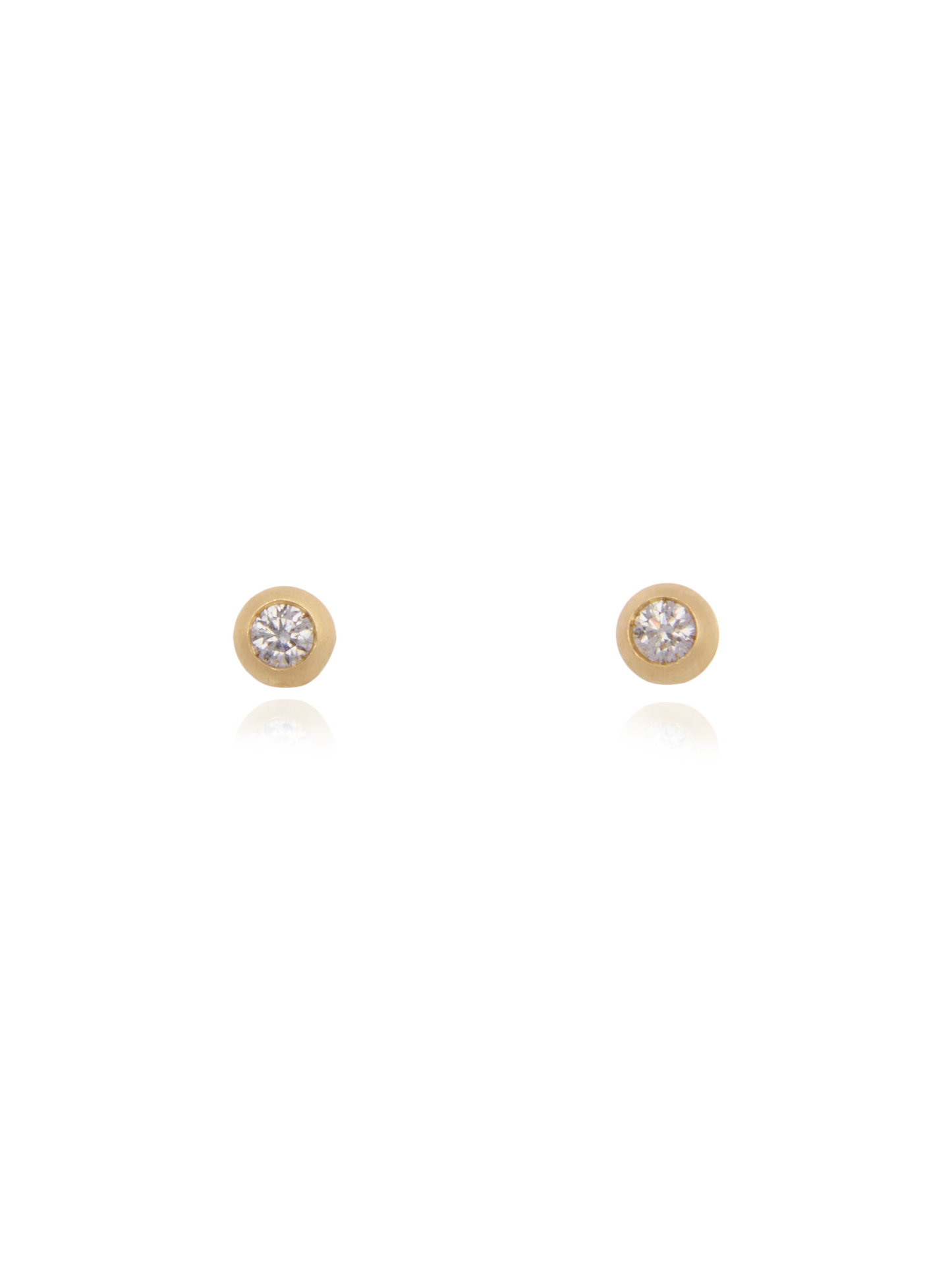 Éclat Diamond Stud Earrings - Nisi Jewelry - Delux Jewels Luxury jewelry Fine jewelry Designer jewelry High-end jewelry Premium jewelry Elegant jewelry Diamond rings Gold necklaces Gemstone earrings Luxury bracelets Statement jewelry Wedding bands Engagement rings Custom jewelry Buy luxury jewelry online Affordable luxury jewelry Handmade fine jewelry Jewelry for gifts Unique jewelry pieces Jewelry store online