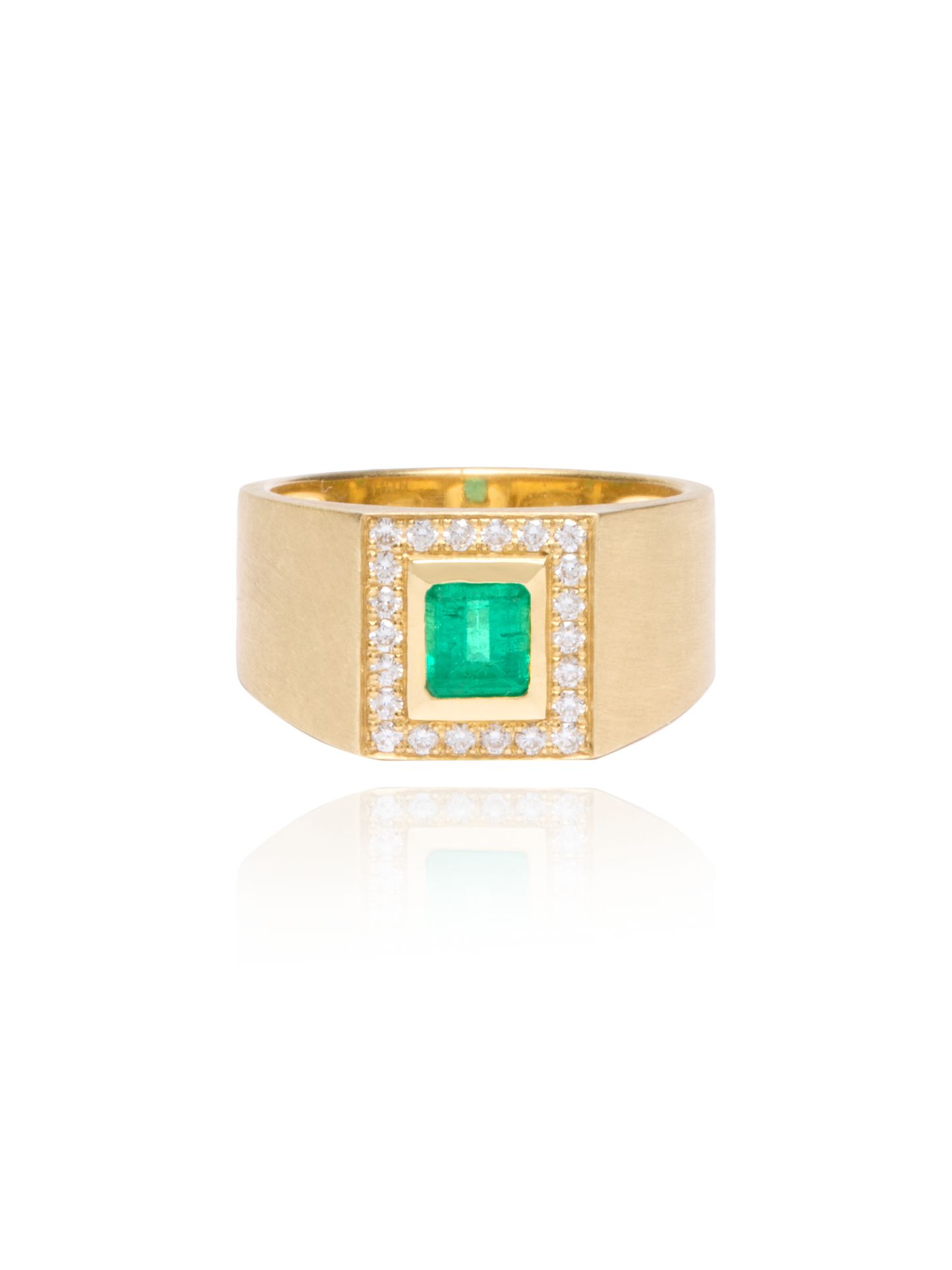 Emerald Pinky Ring - Nisi Jewelry - Delux Jewels Luxury jewelry Fine jewelry Designer jewelry High-end jewelry Premium jewelry Elegant jewelry Diamond rings Gold necklaces Gemstone earrings Luxury bracelets Statement jewelry Wedding bands Engagement rings Custom jewelry Buy luxury jewelry online Affordable luxury jewelry Handmade fine jewelry Jewelry for gifts Unique jewelry pieces Jewelry store online