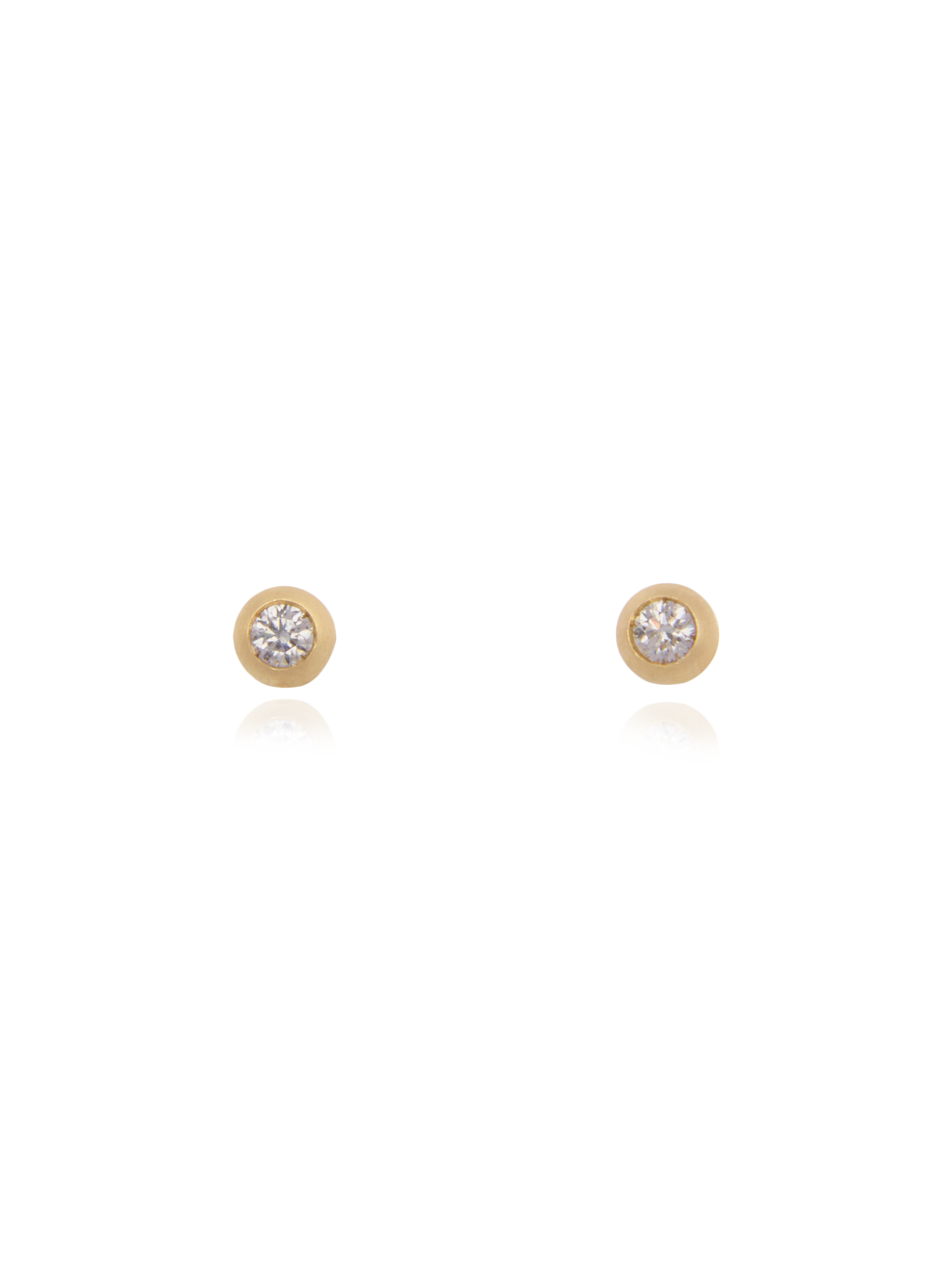 Éclat Diamond Stud Earrings - Nisi Jewelry - Delux Jewels  Luxury jewelry  Fine jewelry  Designer jewelry  High-end jewelry  Premium jewelry  Elegant jewelry Diamond rings  Gold necklaces  Gemstone earrings  Luxury bracelets  Statement jewelry  Wedding bands  Engagement rings  Custom jewelry Buy luxury jewelry online  Affordable luxury jewelry  Handmade fine jewelry  Jewelry for gifts  Unique jewelry pieces  Jewelry store online