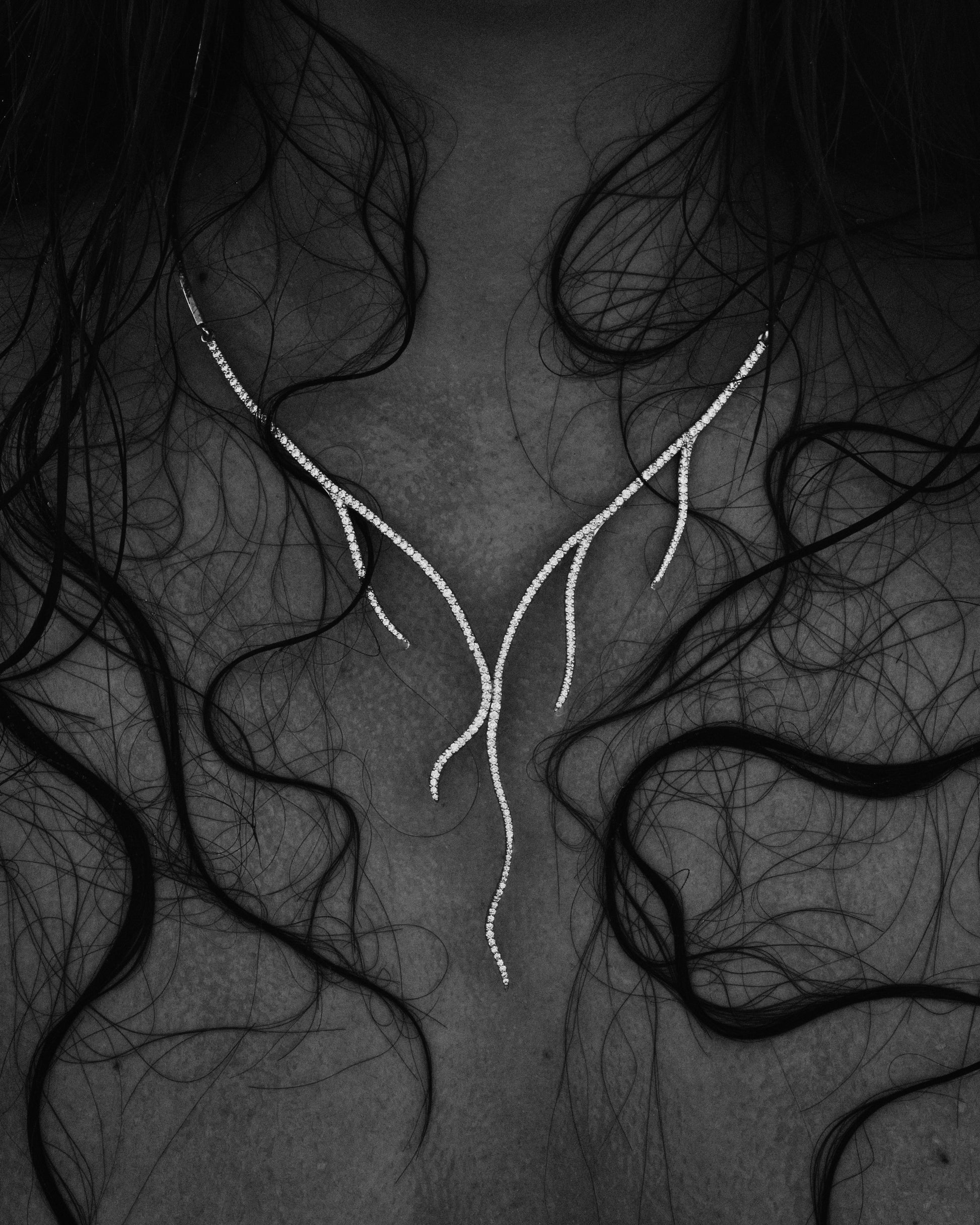 Pavé Diamond Alga Necklace - Nisi Jewelry - Delux Jewels  Luxury jewelry  Fine jewelry  Designer jewelry  High-end jewelry  Premium jewelry  Elegant jewelry Diamond rings  Gold necklaces  Gemstone earrings  Luxury bracelets  Statement jewelry  Wedding bands  Engagement rings  Custom jewelry Buy luxury jewelry online  Affordable luxury jewelry  Handmade fine jewelry  Jewelry for gifts  Unique jewelry pieces  Jewelry store online