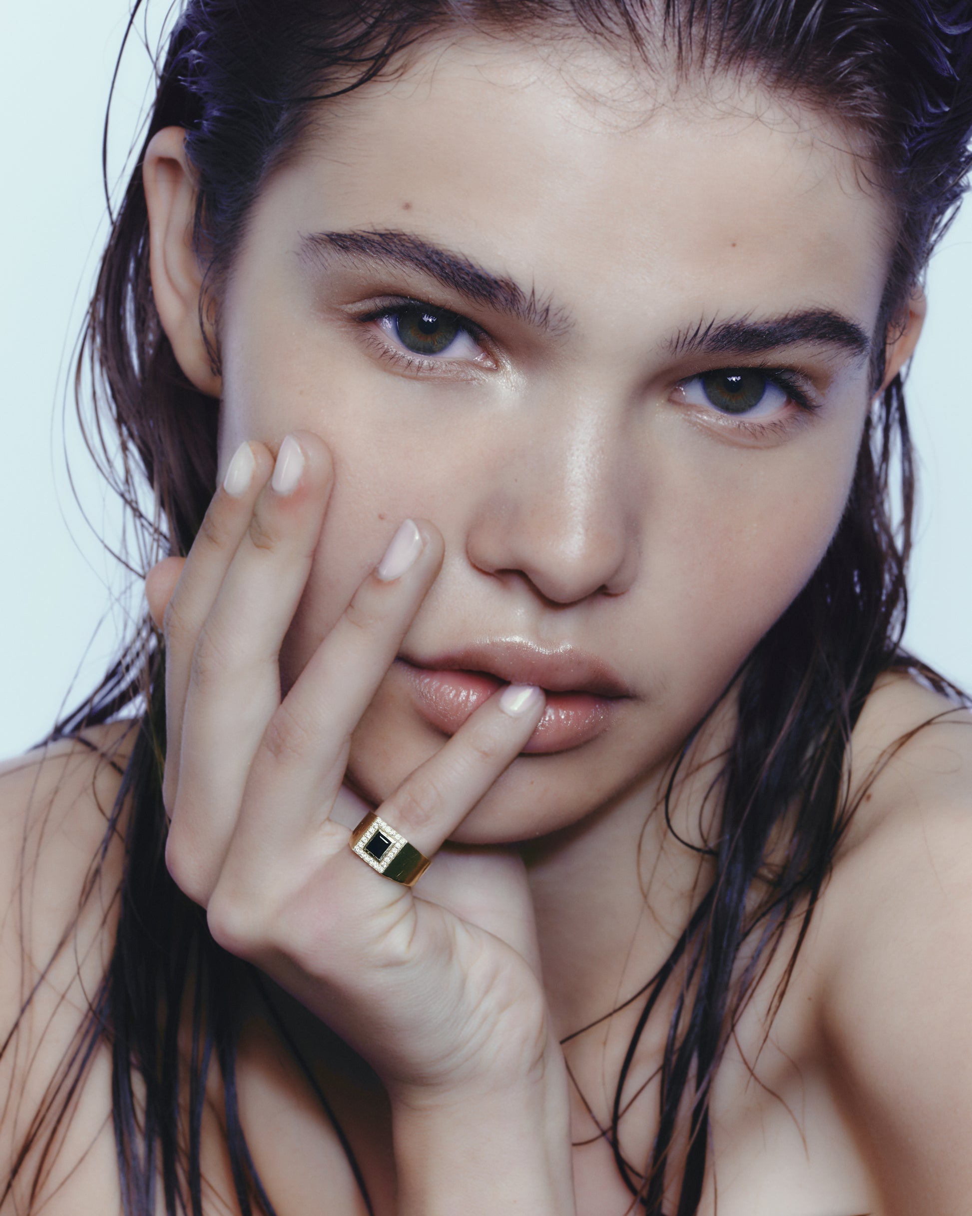 Sapphire Pinky Ring - Nisi Jewelry - Delux Jewels  Luxury jewelry  Fine jewelry  Designer jewelry  High-end jewelry  Premium jewelry  Elegant jewelry Diamond rings  Gold necklaces  Gemstone earrings  Luxury bracelets  Statement jewelry  Wedding bands  Engagement rings  Custom jewelry Buy luxury jewelry online  Affordable luxury jewelry  Handmade fine jewelry  Jewelry for gifts  Unique jewelry pieces  Jewelry store online