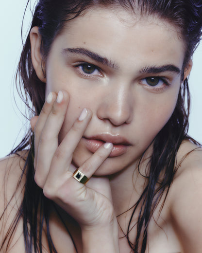 Sapphire Pinky Ring - Nisi Jewelry - Delux Jewels  Luxury jewelry  Fine jewelry  Designer jewelry  High-end jewelry  Premium jewelry  Elegant jewelry Diamond rings  Gold necklaces  Gemstone earrings  Luxury bracelets  Statement jewelry  Wedding bands  Engagement rings  Custom jewelry Buy luxury jewelry online  Affordable luxury jewelry  Handmade fine jewelry  Jewelry for gifts  Unique jewelry pieces  Jewelry store online