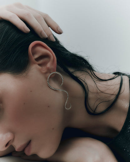 Nyx Pavé Diamond Solo Earring - Nisi Jewelry - Delux Jewels  Luxury jewelry  Fine jewelry  Designer jewelry  High-end jewelry  Premium jewelry  Elegant jewelry Diamond rings  Gold necklaces  Gemstone earrings  Luxury bracelets  Statement jewelry  Wedding bands  Engagement rings  Custom jewelry Buy luxury jewelry online  Affordable luxury jewelry  Handmade fine jewelry  Jewelry for gifts  Unique jewelry pieces  Jewelry store online