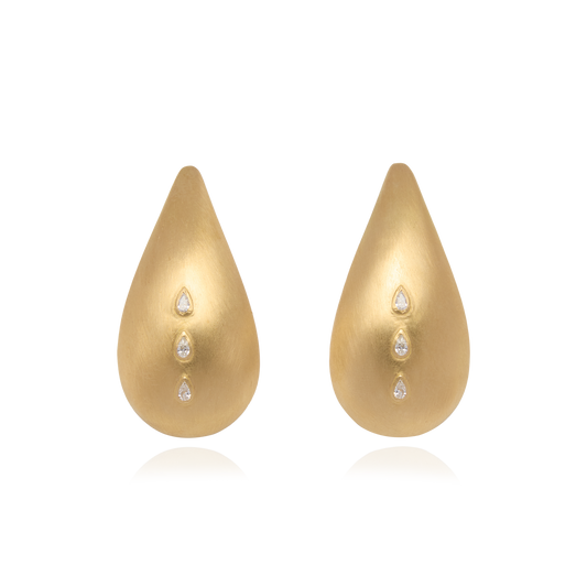 Ebe Ocean Drop Diamond Earrings - Nisi Jewelry - Delux Jewels  Luxury jewelry  Fine jewelry  Designer jewelry  High-end jewelry  Premium jewelry  Elegant jewelry Diamond rings  Gold necklaces  Gemstone earrings  Luxury bracelets  Statement jewelry  Wedding bands  Engagement rings  Custom jewelry Buy luxury jewelry online  Affordable luxury jewelry  Handmade fine jewelry  Jewelry for gifts  Unique jewelry pieces  Jewelry store online